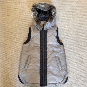 Stylish Tauple/Black Hooded Vest with Faux Fur Trim